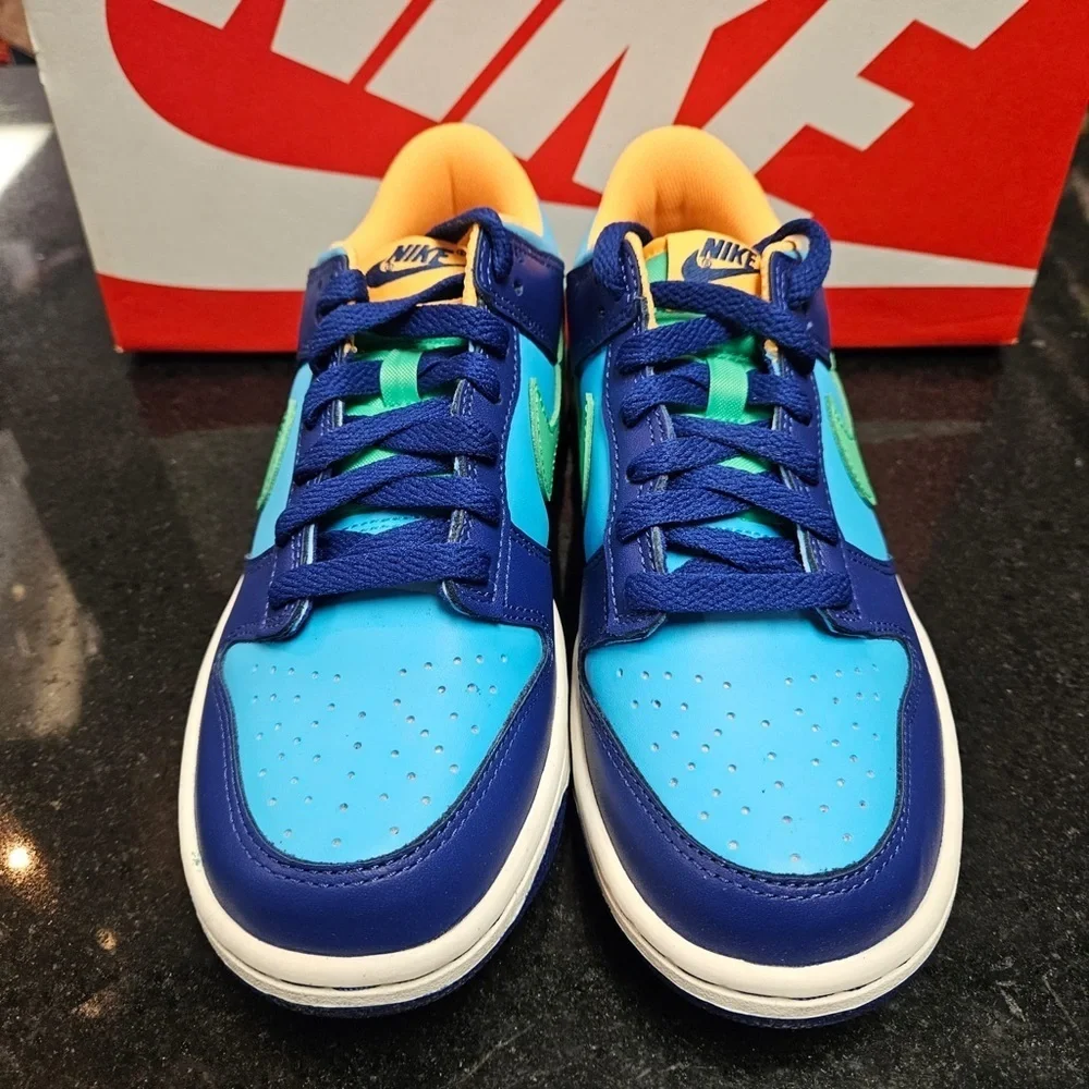 Nike sz various